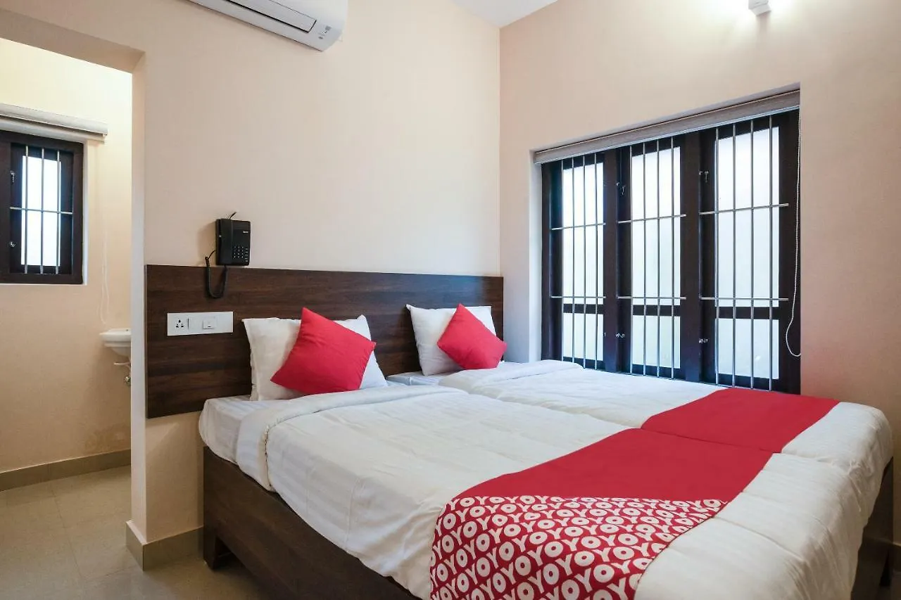 *** Hotel Oyo 30543 La Mer Inn Kozhikode India