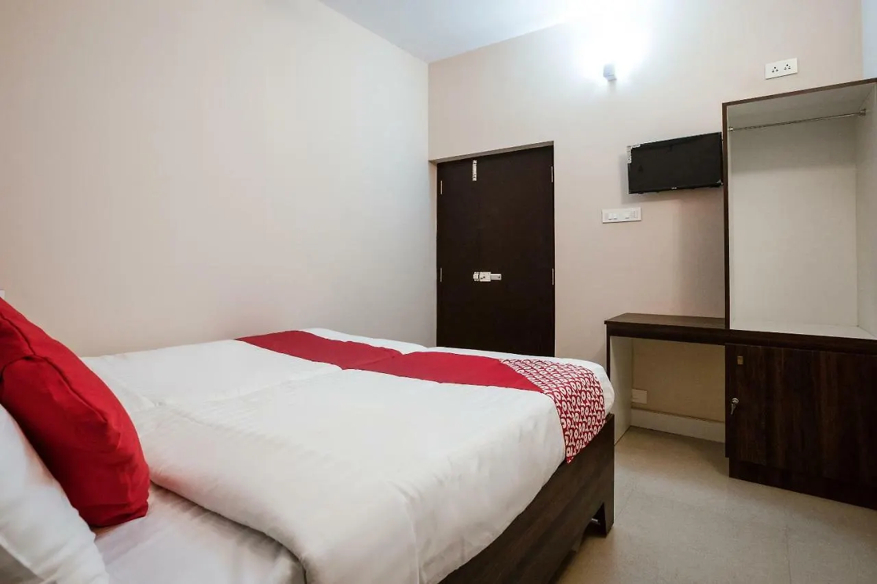 *** Hotel Oyo 30543 La Mer Inn Kozhikode India