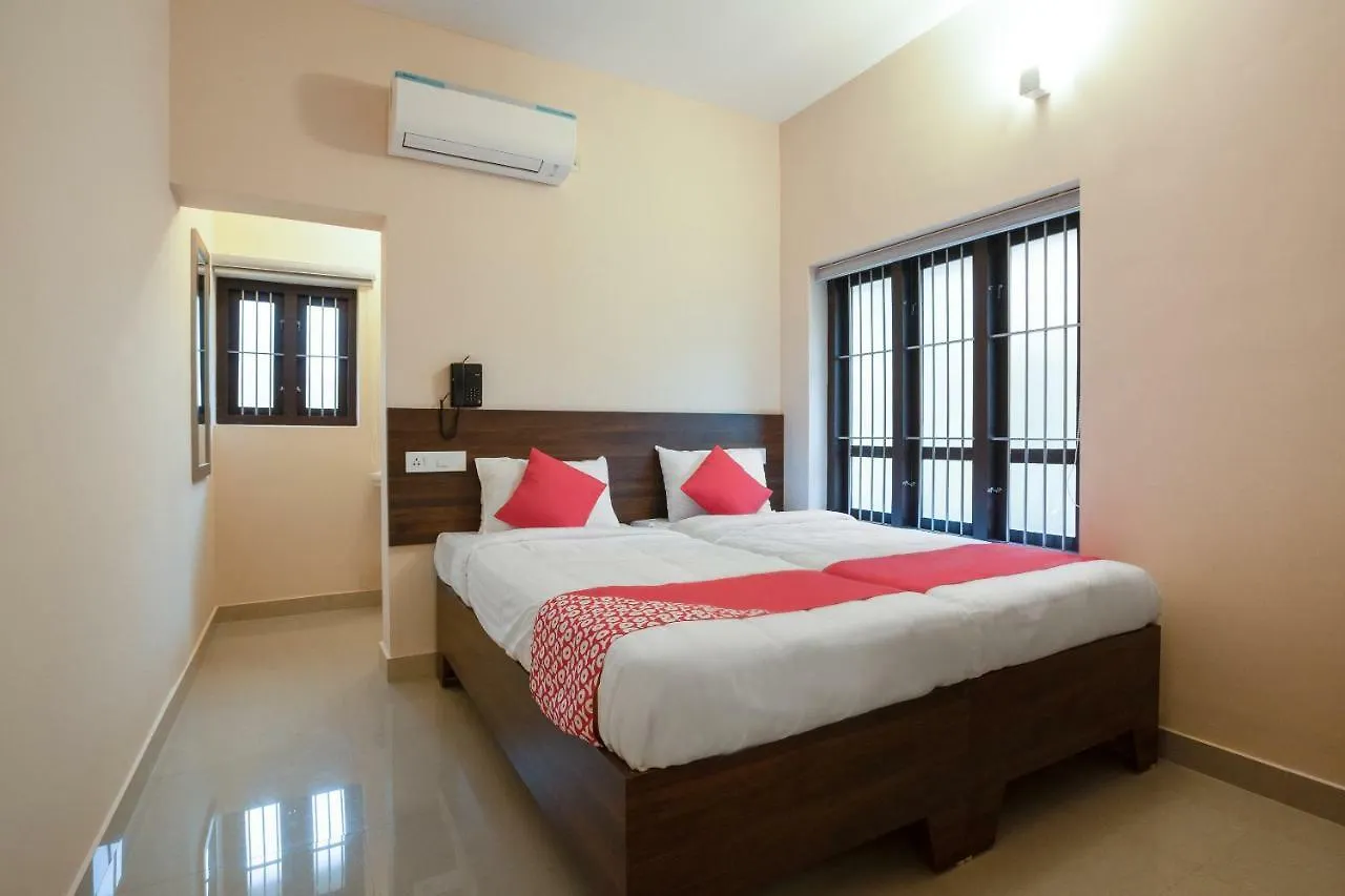 Oyo 30543 La Mer Inn Kozhikode Hotel