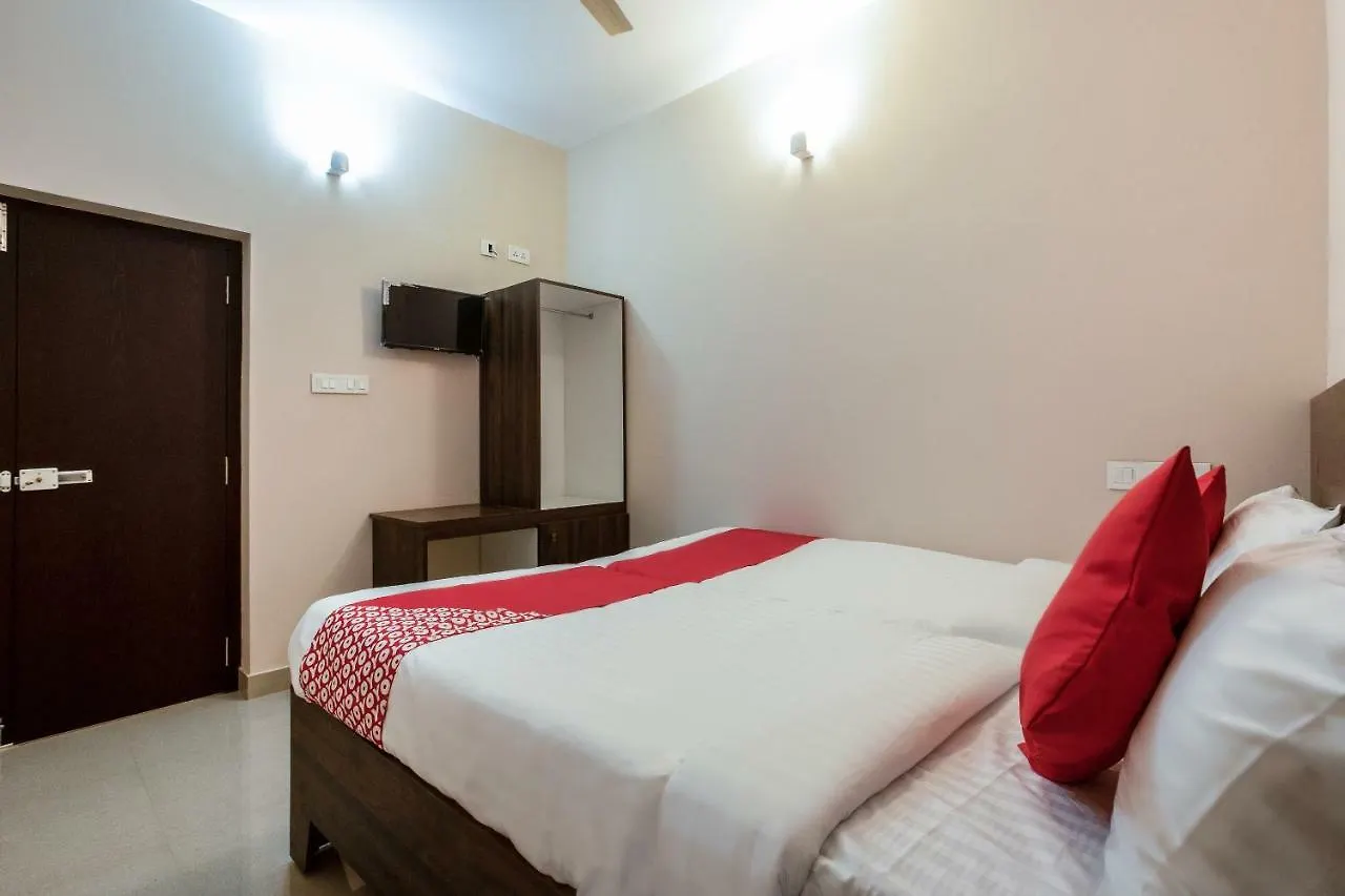 Oyo 30543 La Mer Inn Kozhikode 3*,