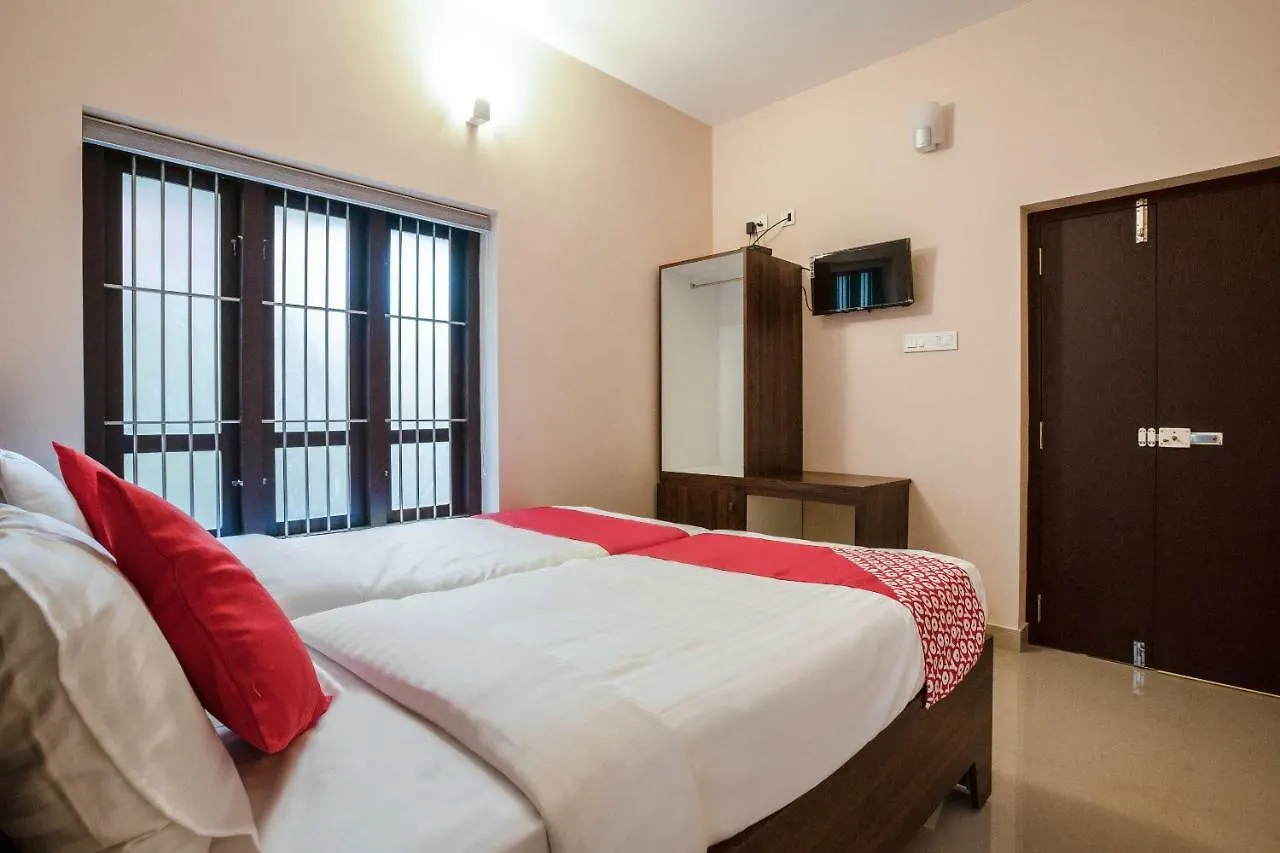 *** Hotel Oyo 30543 La Mer Inn Kozhikode India